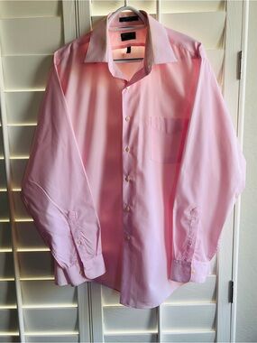 Arrow Men’s Light Pink Long-Sleeve Dress Shirt